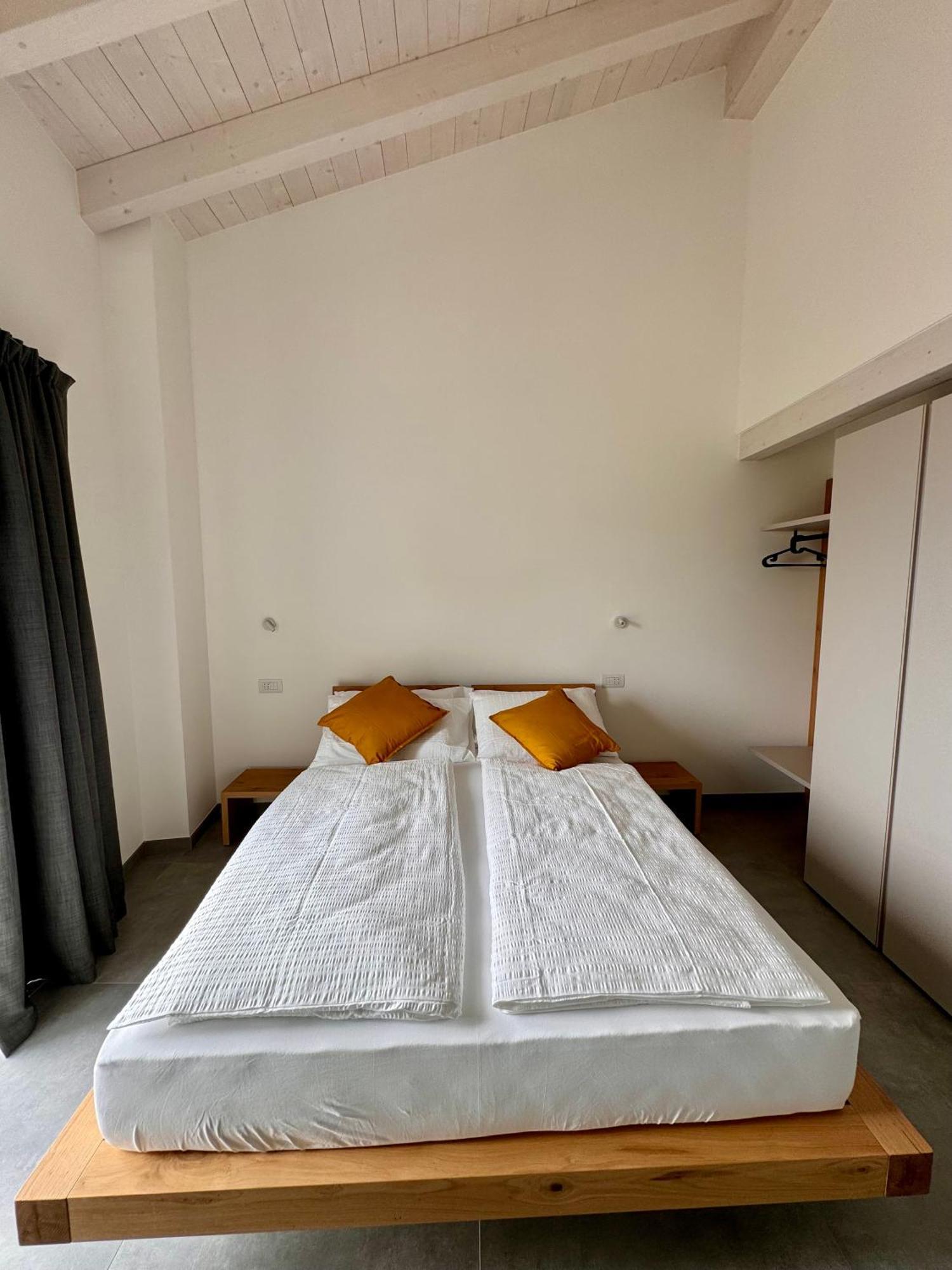 Eco Garda Hill Apartment Tenno Bagian luar foto