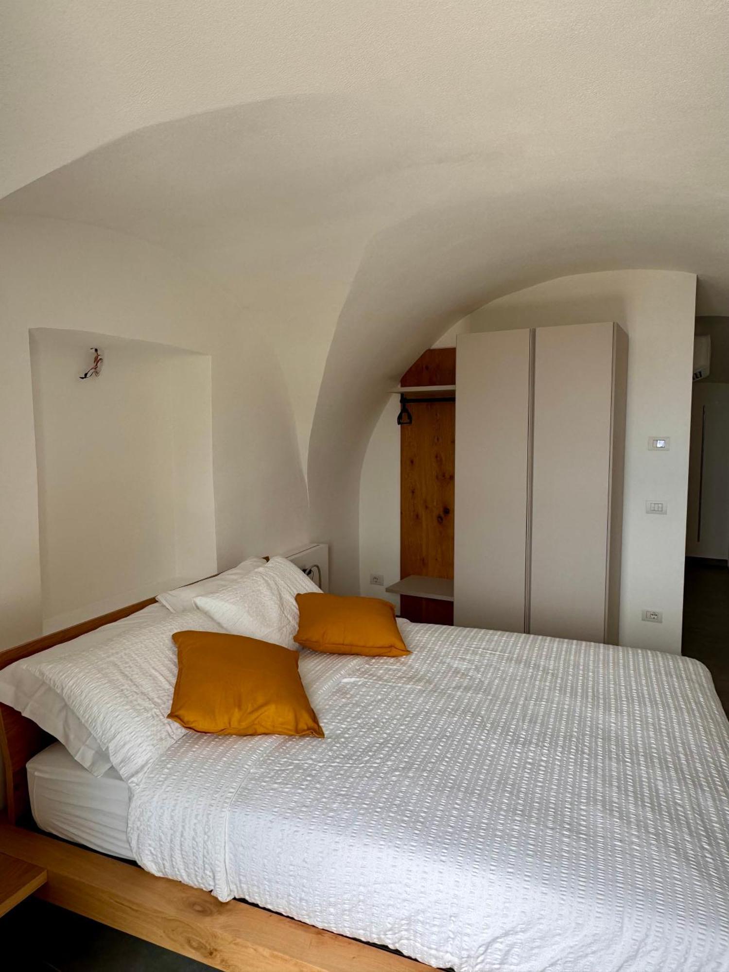 Eco Garda Hill Apartment Tenno Bagian luar foto