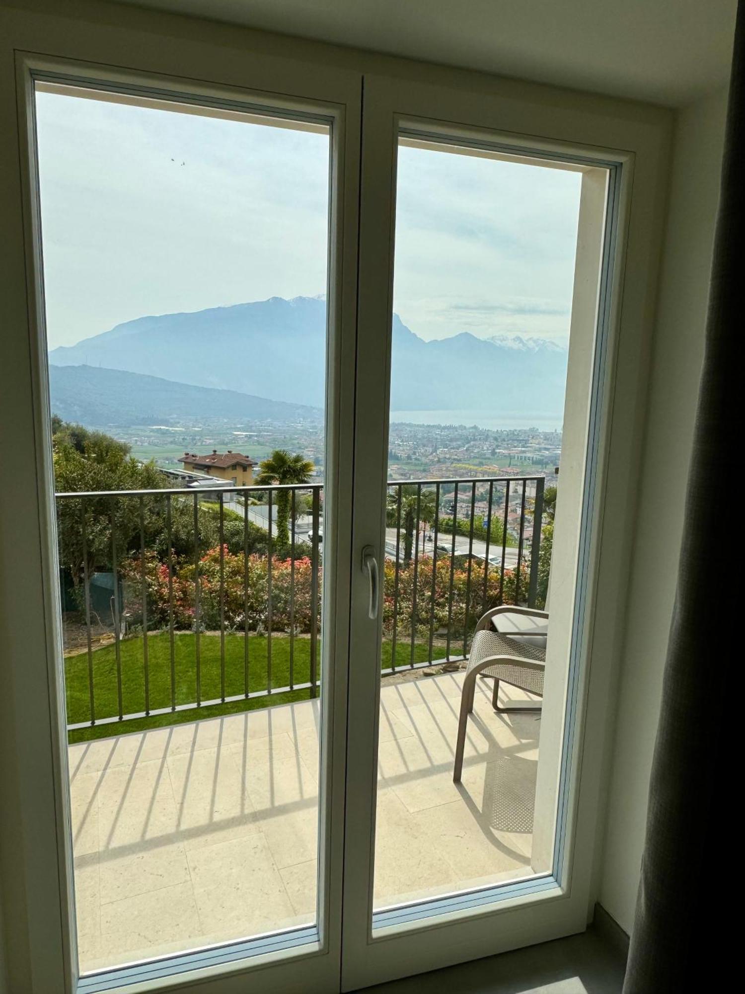Eco Garda Hill Apartment Tenno Bagian luar foto